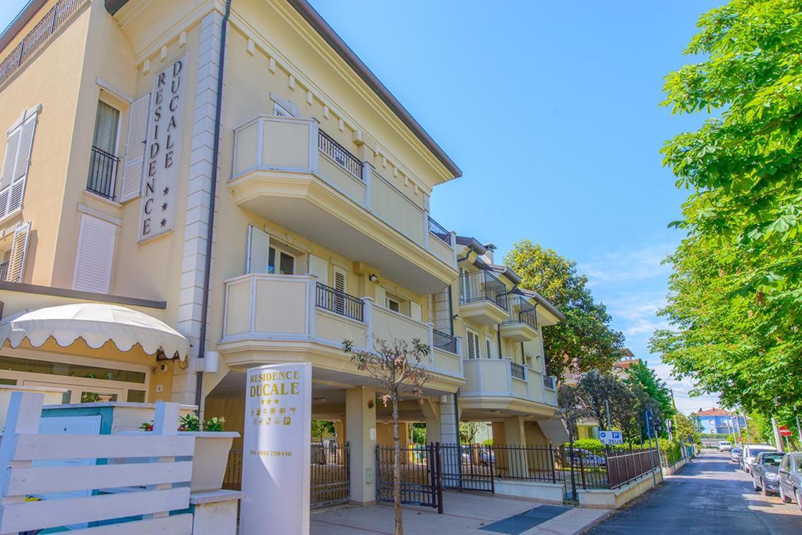 Residence Ducale Римини Екстериор снимка
