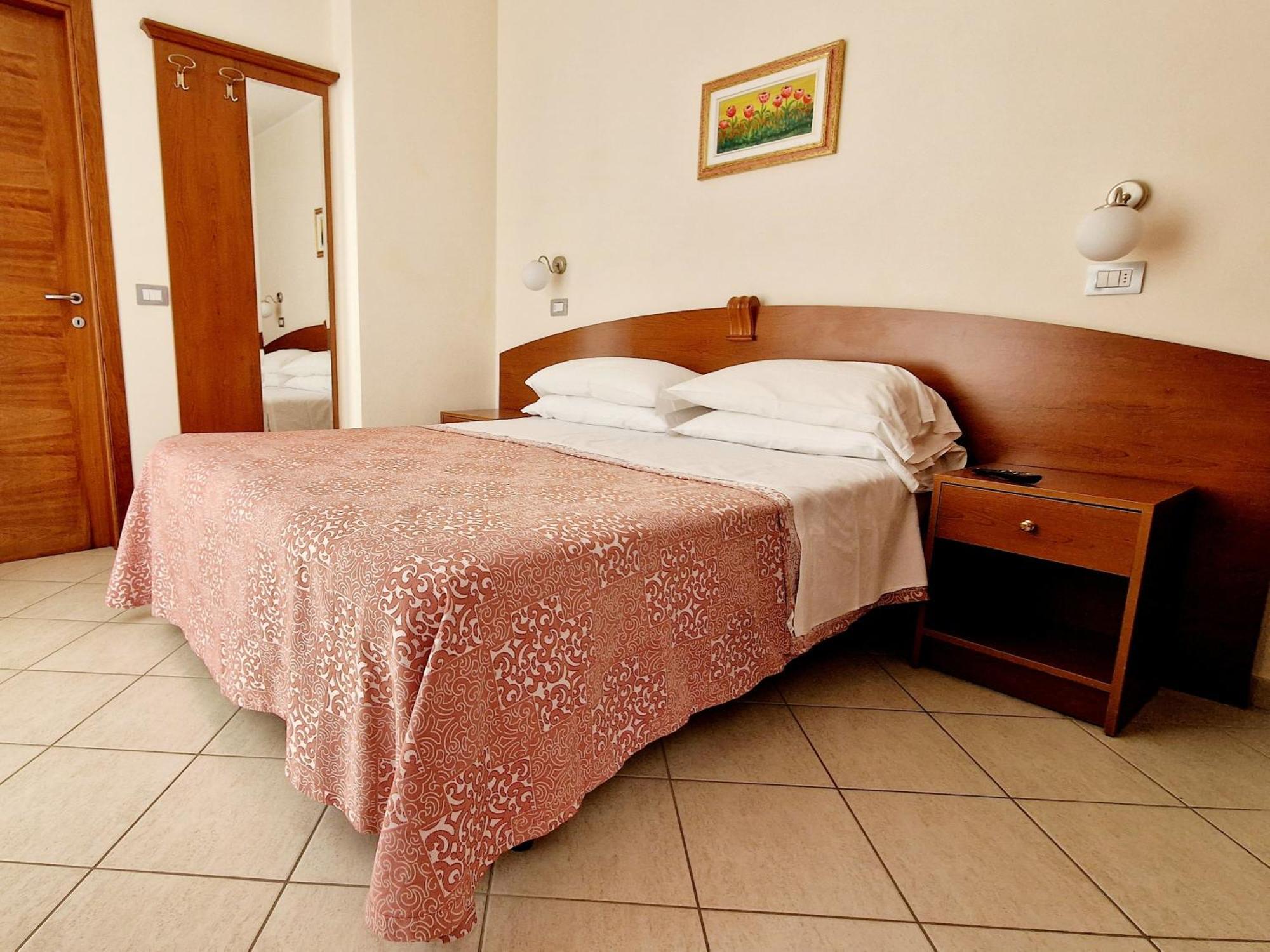 Residence Ducale Римини Екстериор снимка