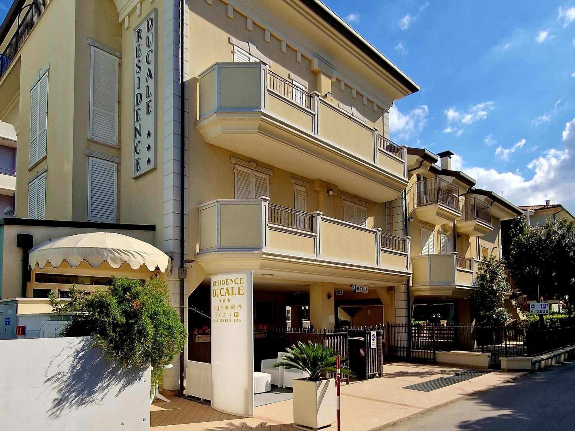 Residence Ducale Римини Екстериор снимка