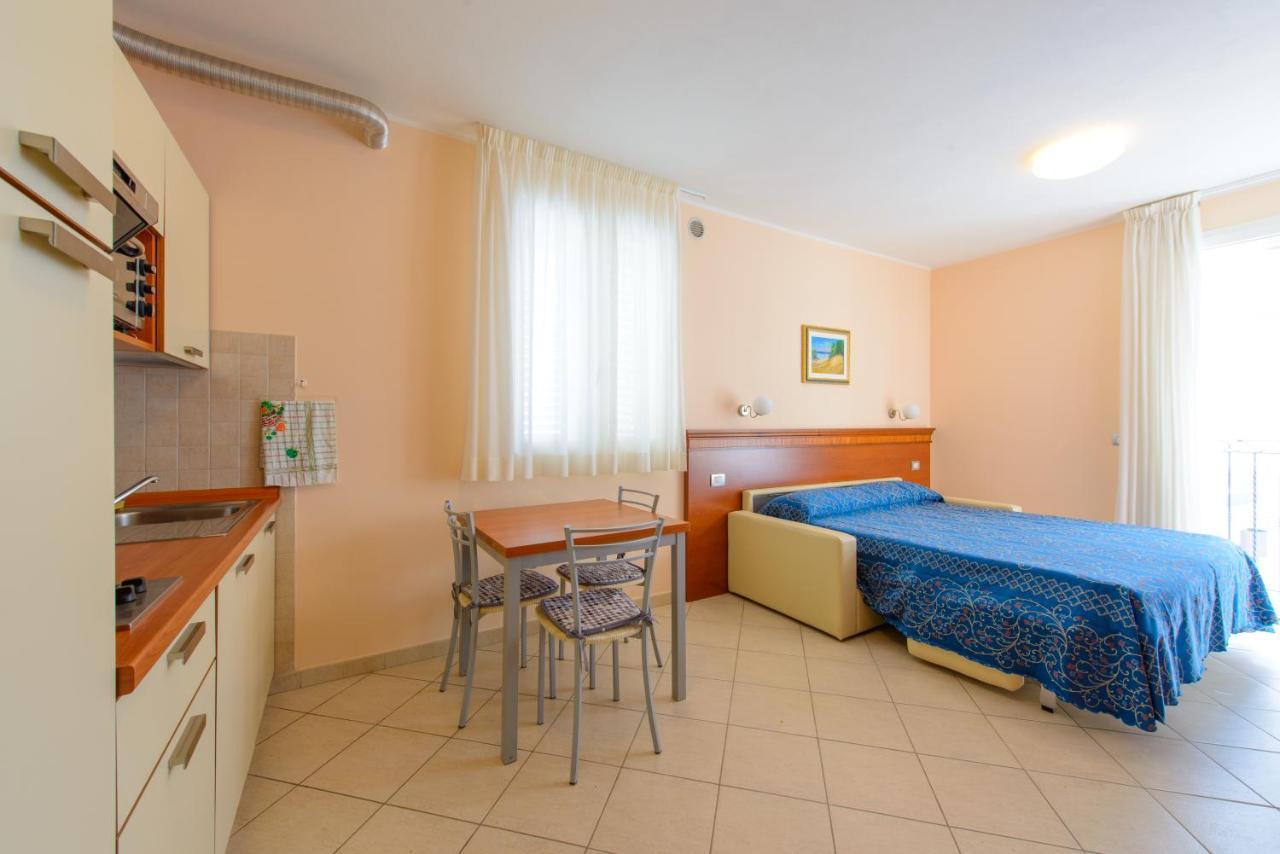 Residence Ducale Римини Екстериор снимка