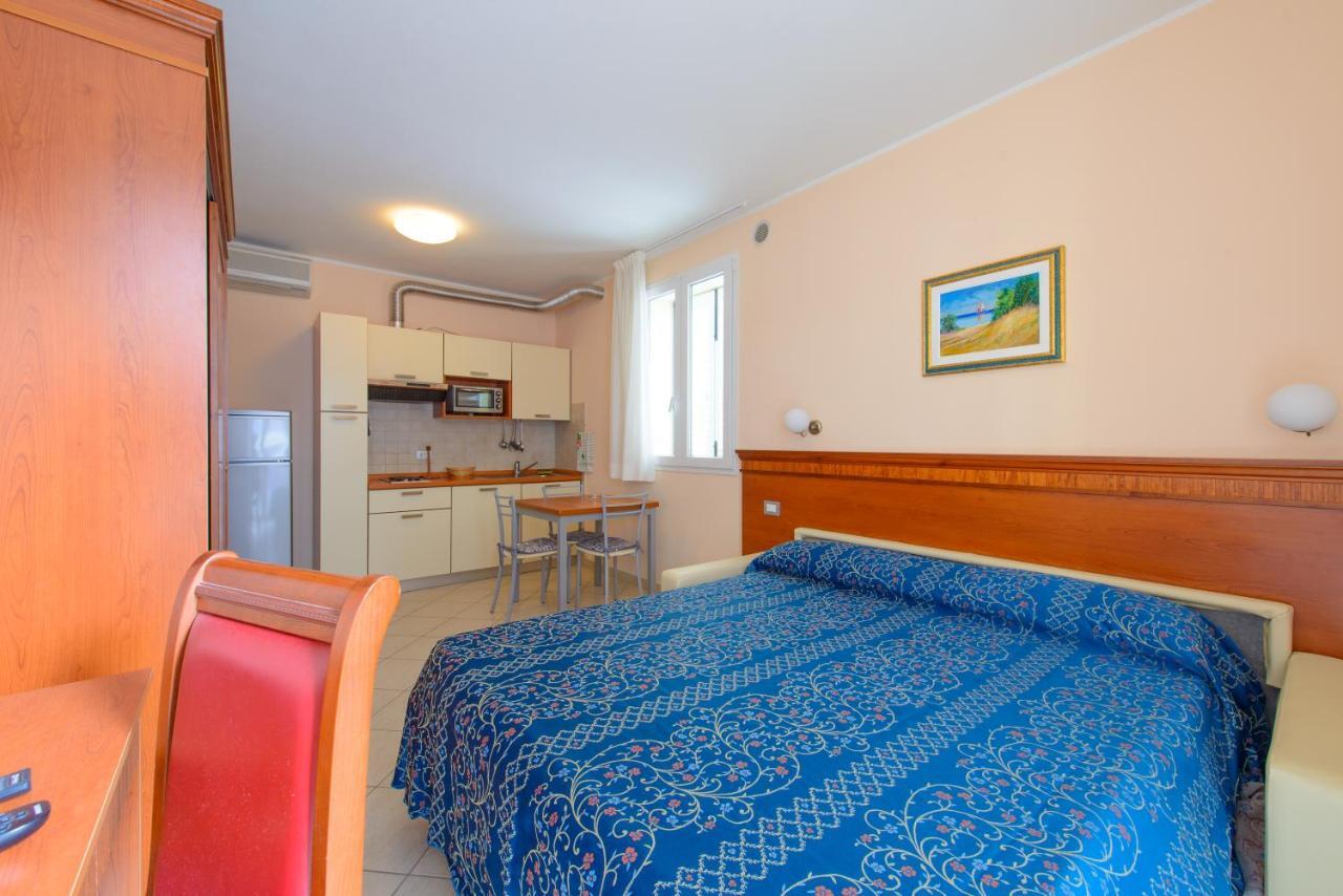 Residence Ducale Римини Екстериор снимка
